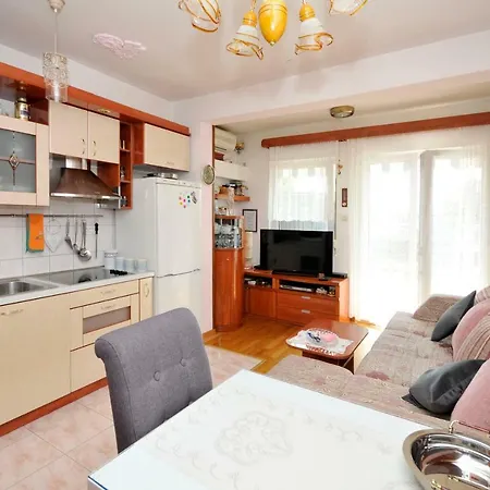 Apartman Poetry Split